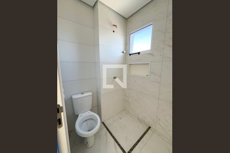 Banheiro de apartamento para alugar com 1 quarto, 45m² em Vila Mangalot, São Paulo