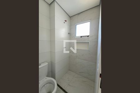 Banheiro de apartamento à venda com 1 quarto, 45m² em Vila Mangalot, São Paulo