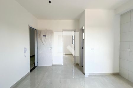 Sala/Cozinha de apartamento à venda com 1 quarto, 45m² em Vila Mangalot, São Paulo