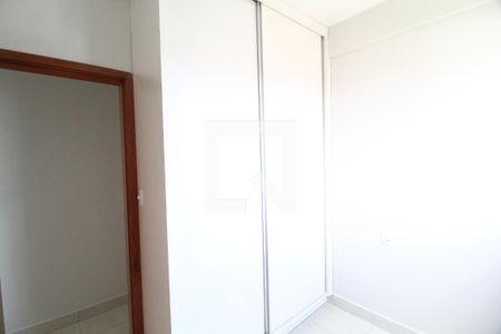 Quarto 1 de apartamento para alugar com 2 quartos, 44m² em Tubalina, Uberlândia