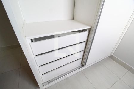 Quarto 1 de apartamento para alugar com 2 quartos, 44m² em Tubalina, Uberlândia