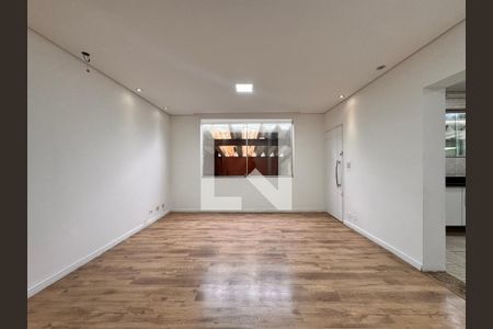 Sala de casa para alugar com 3 quartos, 169m² em Vila Camilópolis, Santo André