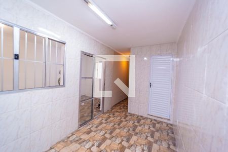 Cozinha de casa para alugar com 2 quartos, 34m² em Vila Dalila, São Paulo