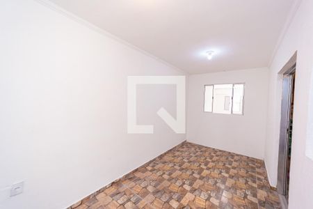 Quarto de casa para alugar com 2 quartos, 34m² em Vila Dalila, São Paulo