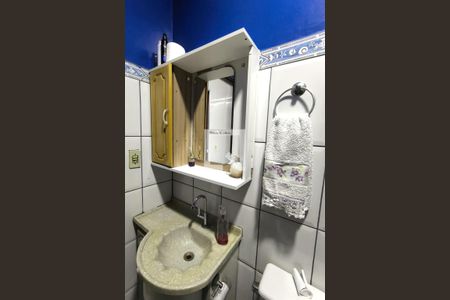 Casa à venda com 151m², 2 quartos e 2 vagas Casa à venda com 151m², 2 quartos e 2 vagasBanheiro