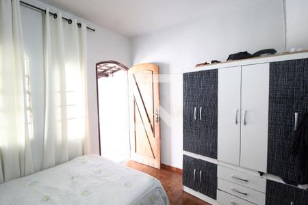 Quarto 1 de casa para alugar com 8 quartos, 300m² em Santa Mônica, Uberlândia