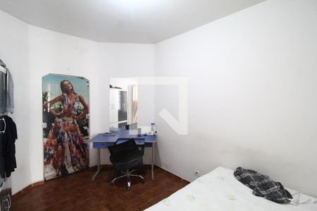 Quarto 1 de casa para alugar com 8 quartos, 300m² em Santa Mônica, Uberlândia