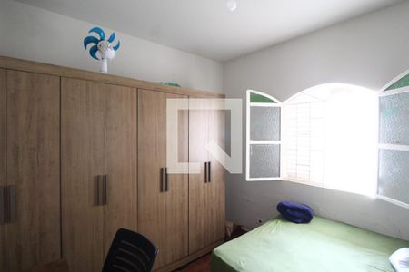 Quarto 2 de casa para alugar com 8 quartos, 300m² em Santa Mônica, Uberlândia