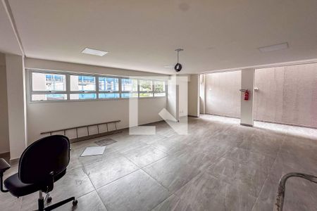 Apartamento para alugar com 56m², 2 quartos e 1 vaga Apartamento para alugar com 56m², 2 quartos e 1 vagaÁrea comum - Salão de festas