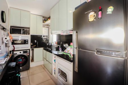 Apartamento à venda com 54m², 2 quartos e 1 vaga Apartamento à venda com 54m², 2 quartos e 1 vagaCozinha e Área de Serviço