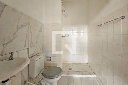 Banheiro de kitnet/studio para alugar com 1 quarto, 35m² em Centro Histórico, Salvador