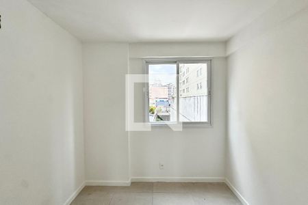 Quarto 1 de apartamento para alugar com 2 quartos, 70m² em Botafogo, Rio de Janeiro