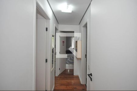 Corredor de apartamento para alugar com 3 quartos, 74m² em Vila Progredior, São Paulo