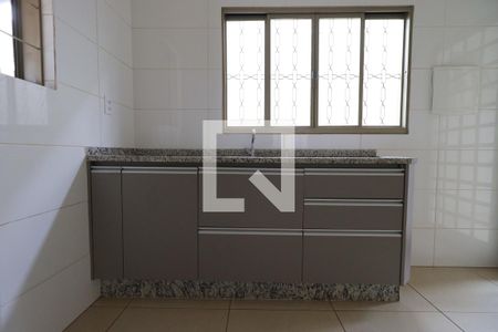 Cozinha de casa para alugar com 3 quartos, 151m² em Ribeirânia, Ribeirão Preto