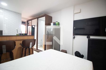 Sala/Quarto de apartamento à venda com 1 quarto, 20m² em Leblon, Rio de Janeiro