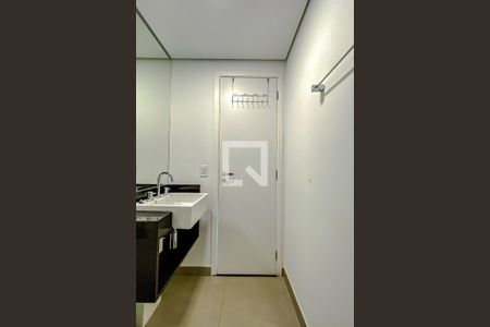 Banheiro de kitnet/studio para alugar com 1 quarto, 16m² em Vila Mariana, São Paulo