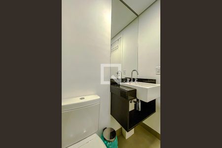 Banheiro de kitnet/studio para alugar com 1 quarto, 16m² em Vila Mariana, São Paulo