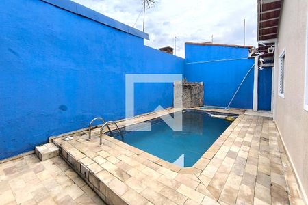 Casa à venda com 180m², 3 quartos e 2 vagas Casa à venda com 180m², 3 quartos e 2 vagasÁrea comum