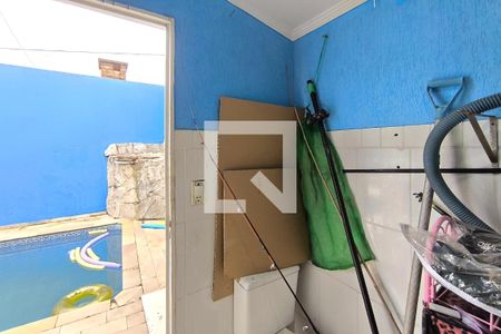 Casa à venda com 180m², 3 quartos e 2 vagas Casa à venda com 180m², 3 quartos e 2 vagasÁrea de Serviço