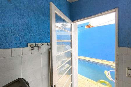 Casa à venda com 180m², 3 quartos e 2 vagas Casa à venda com 180m², 3 quartos e 2 vagasÁrea de Serviço