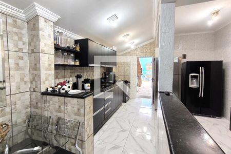 Casa à venda com 180m², 3 quartos e 2 vagas Casa à venda com 180m², 3 quartos e 2 vagasCozinha