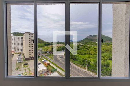 Sala Janela de apartamento para alugar com 2 quartos, 45m² em Barra Olímpica, Rio de Janeiro