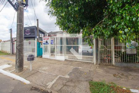 Casa à venda com 93m², 3 quartos e 2 vagas Casa à venda com 93m², 3 quartos e 2 vagasFachada