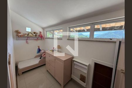 Casa à venda com 4 quartos, 171m² em Serra Grande, Niterói