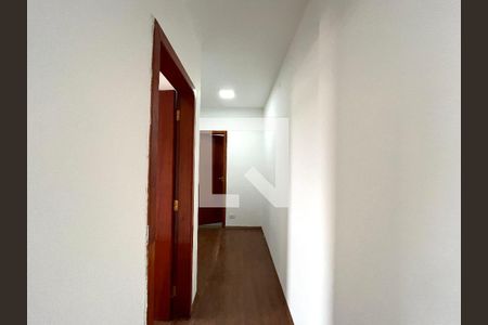 Corredor de apartamento para alugar com 2 quartos, 62m² em Vila do Encontro, São Paulo