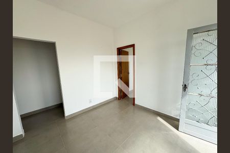 Sala de casa para alugar com 3 quartos, 110m² em Santa Maria, Contagem