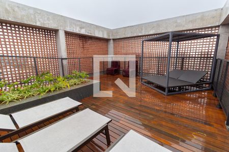 Studio para alugar com 28m², 1 quarto e sem vaga Studio para alugar com 28m², 1 quarto e sem vagaÁrea comum - Piscina