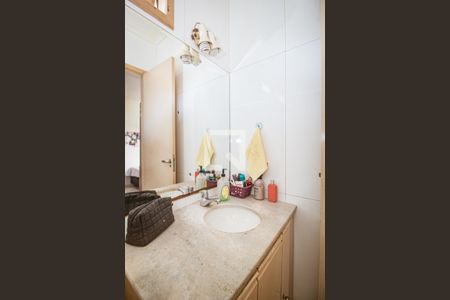 Casa à venda com 148m², 3 quartos e 2 vagas Casa à venda com 148m², 3 quartos e 2 vagasBanheiro da Suíte