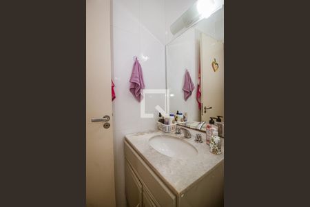 Casa à venda com 148m², 3 quartos e 2 vagas Casa à venda com 148m², 3 quartos e 2 vagasBanheiro