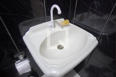 Casa à venda com 75m², 1 quarto e 2 vagas Casa à venda com 75m², 1 quarto e 2 vagasBanheiro