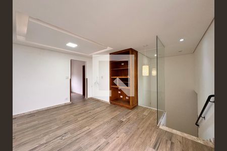 Sala de casa para alugar com 4 quartos, 200m² em Campestre, Santo André