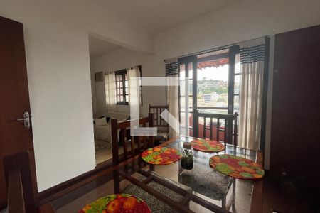 Sala de casa para alugar com 2 quartos, 100m² em Jardim Guanabara, Rio de Janeiro