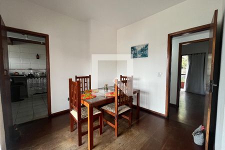 Sala de casa para alugar com 2 quartos, 100m² em Jardim Guanabara, Rio de Janeiro