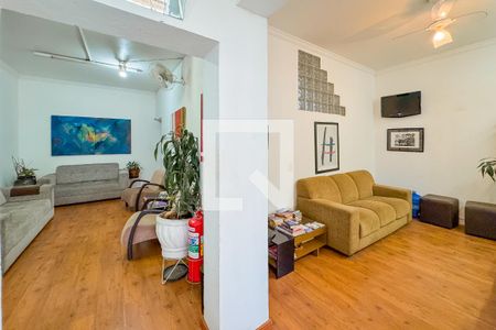 Sala de casa para alugar com 6 quartos, 100m² em Vila Mariana, São Paulo