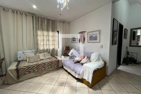 Sala de casa para alugar com 1 quarto, 65m² em Jardim Guanabara, Rio de Janeiro