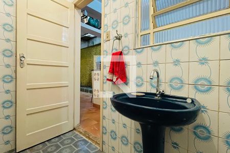 Lavabo 1 de casa à venda com 3 quartos, 505m² em Vila Galvão, Guarulhos