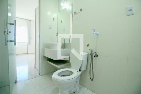 Banheiro de apartamento para alugar com 1 quarto, 49m² em Pituba, Salvador