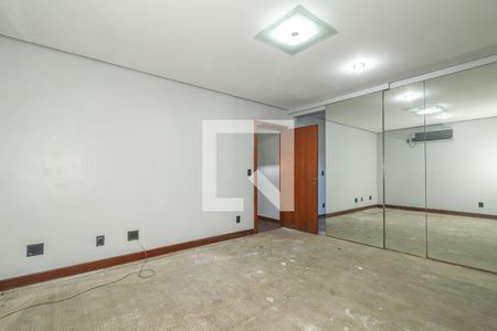 Quarto Suíte de casa de condomínio à venda com 5 quartos, 500m² em Três Figueiras, Porto Alegre