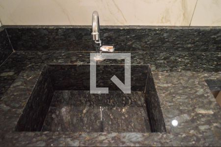 Banheiro de kitnet/studio para alugar com 1 quarto, 34m² em Vila Carrão, São Paulo