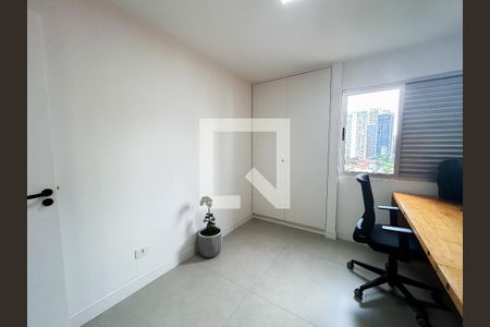 Quarto 1 de apartamento para alugar com 3 quartos, 90m² em Vila Cordeiro, São Paulo