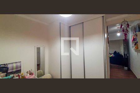 Casa à venda com 250m², 5 quartos e 4 vagas Casa à venda com 250m², 5 quartos e 4 vagasQuarto 2 - Casa 1