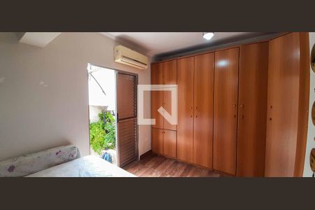 Casa 1 - Quarto 1 de casa à venda com 5 quartos, 250m² em Conceicao, Osasco