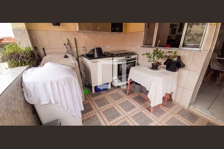 Casa à venda com 250m², 5 quartos e 4 vagas Casa à venda com 250m², 5 quartos e 4 vagasÁrea de Serviço - Casa 2