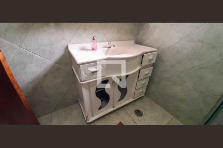 Casa à venda com 250m², 5 quartos e 4 vagas Casa à venda com 250m², 5 quartos e 4 vagasBanheiro - Casa 2