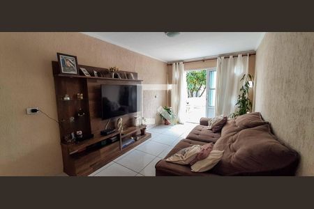 Casa à venda com 250m², 5 quartos e 4 vagas Casa à venda com 250m², 5 quartos e 4 vagasSala - Casa 2