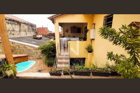 Casa à venda com 250m², 5 quartos e 4 vagas Casa à venda com 250m², 5 quartos e 4 vagasVista do Jardim de Inverno - Casa 2